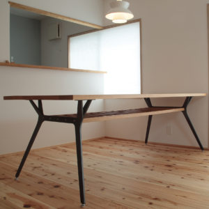 ミーティングテーブル | ダイニングテーブル | 山形・仙台を中心にオリジナル家具・オーダー家具、インテリアのデザイン・製作・納品をおこなっています。おしゃれ。