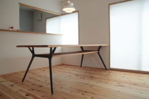 家具　山形　TIMBERCOURT テーブル