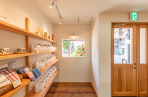 リノベーション | 店舗デザイン | あうる | とんがりビル | 山形・仙台を中心にオリジナル家具・オーダー家具、インテリアのデザイン・製作・納品をおこなっています。おしゃれ。