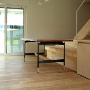 ダイニングテーブル | テーブル | 山形・仙台を中心にオリジナル家具・オーダー家具、インテリアのデザイン・製作・納品をおこなっています。おしゃれ。