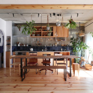 リノベーション | 造作キッチン | テーブル | 山形・仙台を中心にオリジナル家具・オーダー家具、インテリアのデザイン・製作・納品をおこなっています。おしゃれ。