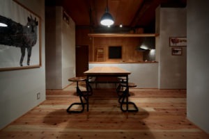 ダイニングテーブル | テーブル | 山形・仙台を中心にオリジナル家具・オーダー家具、インテリアのデザイン・製作・納品をおこなっています。おしゃれ。